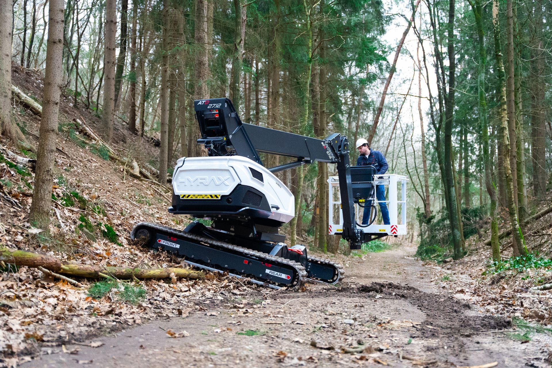 The rough terrain telescopic boom lift